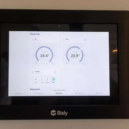 Revalia Vektor Fantastic View