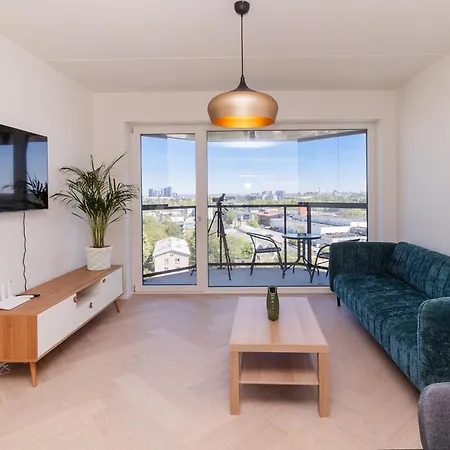 Revalia Vektor Fantastic View * Tallin