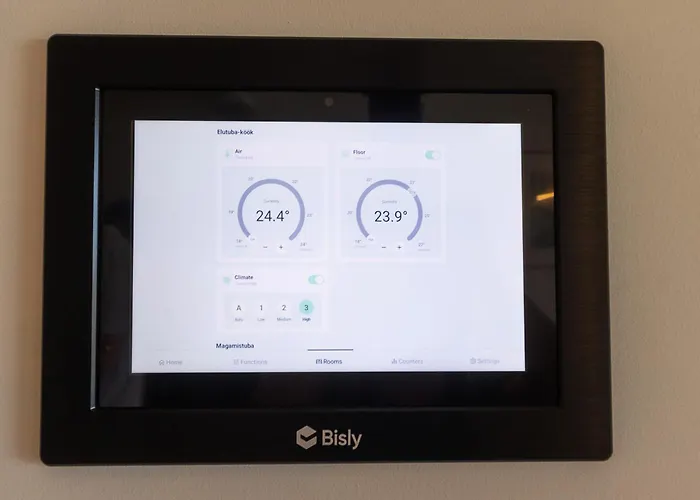 Revalia Vektor Fantastic View