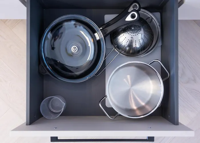 Revalia Vektor Fantastic View *