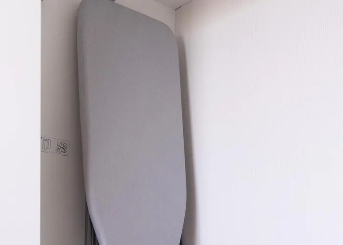 Revalia Vektor Fantastic View *